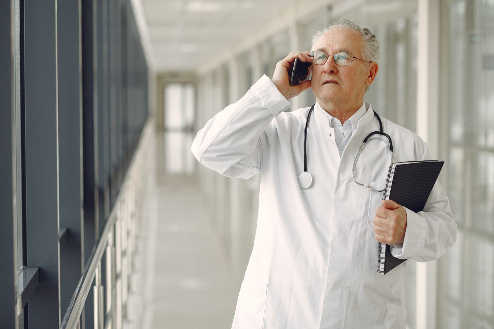 Person searching for a nearby clinic on a phone